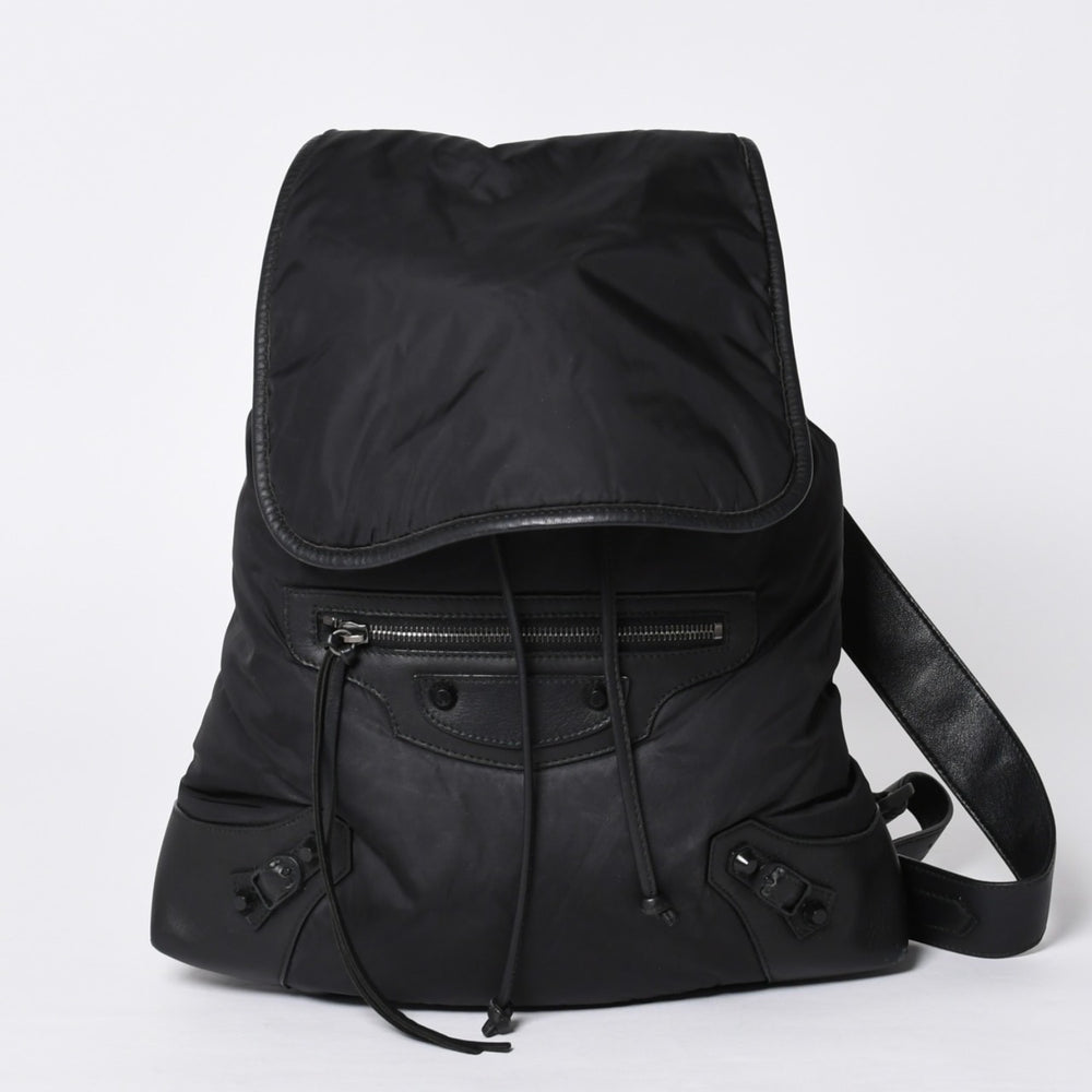 BALENCIAGA バレンシアガ CLASSIC TRAVELER BACKPACK クラシック トラベラー リュックサック 387285 ナイロン ブラック 美品 中古 4a000147