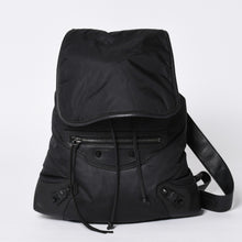 画像をギャラリービューアに読み込む, BALENCIAGA バレンシアガ CLASSIC TRAVELER BACKPACK クラシック トラベラー リュックサック 387285 ナイロン ブラック 美品 中古 4a000147