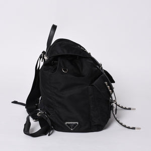 PRADA プラダ スタッズ付きナイロン リュックサック バックパック ブラック シルバー金具 美品 中古 4a000251