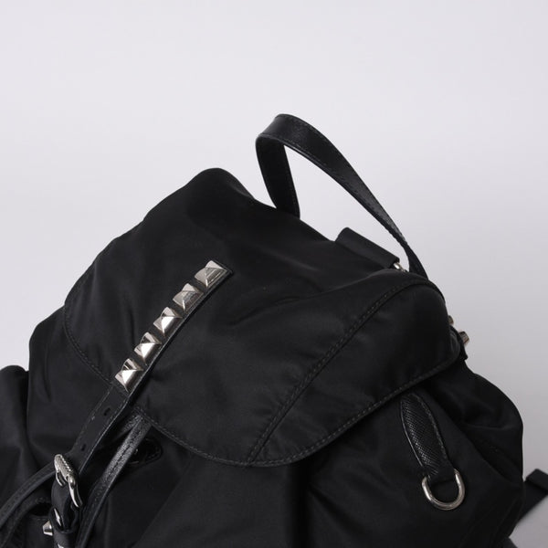 PRADA プラダ スタッズ付きナイロン リュックサック バックパック ブラック シルバー金具 美品 中古 4a000251