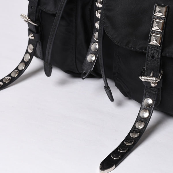 PRADA プラダ スタッズ付きナイロン リュックサック バックパック ブラック シルバー金具 美品 中古 4a000251