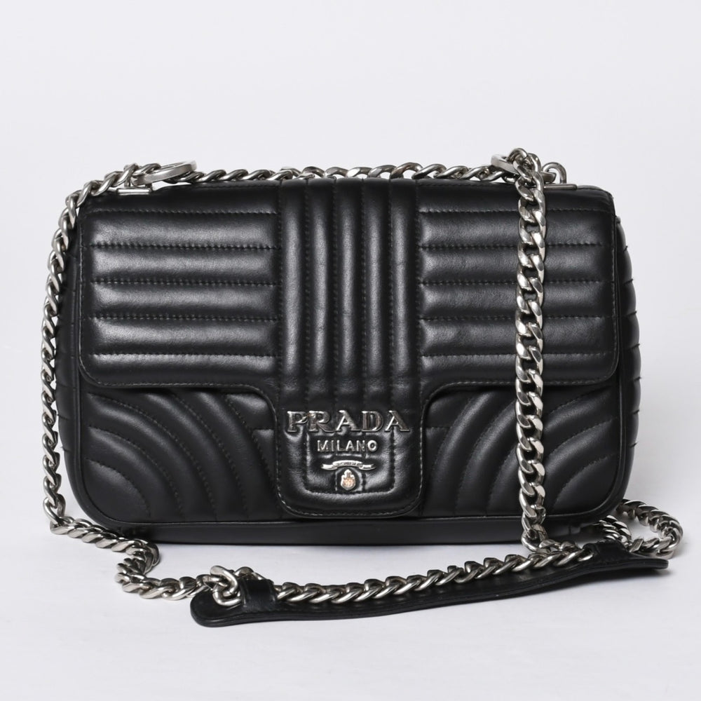 PRADA プラダ チェーンフラップ ダイアグラム キルティングレザー ミディアム ショルダーバッグ 美品 中古 4a000772