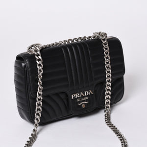 PRADA プラダ チェーンフラップ ダイアグラム キルティングレザー ミディアム ショルダーバッグ 美品 中古 4a000772