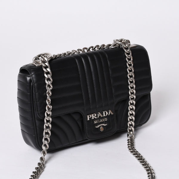 PRADA プラダ チェーンフラップ ダイアグラム キルティングレザー ミディアム ショルダーバッグ 美品 中古 4a000772