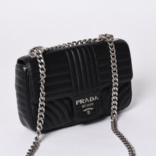 画像をギャラリービューアに読み込む, PRADA プラダ チェーンフラップ ダイアグラム キルティングレザー ミディアム ショルダーバッグ 美品 中古 4a000772