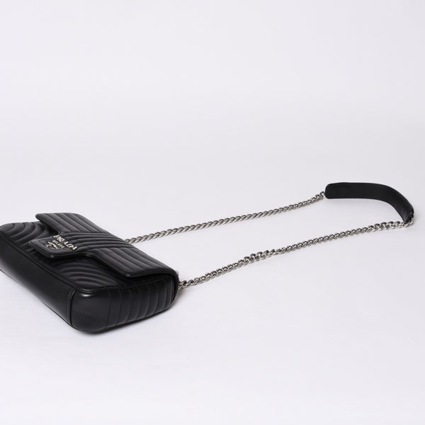 PRADA プラダ チェーンフラップ ダイアグラム キルティングレザー ミディアム ショルダーバッグ 美品 中古 4a000772