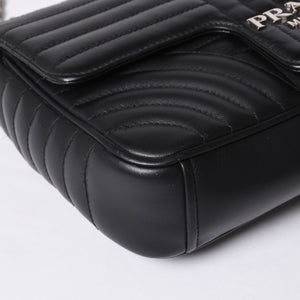 PRADA プラダ チェーンフラップ ダイアグラム キルティングレザー ミディアム ショルダーバッグ 美品 中古 4a000772
