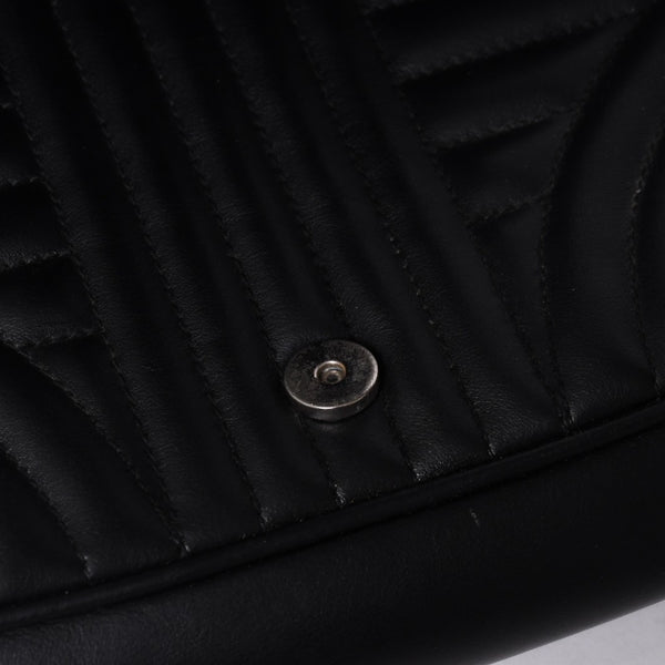 PRADA プラダ チェーンフラップ ダイアグラム キルティングレザー ミディアム ショルダーバッグ 美品 中古 4a000772