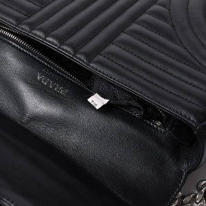 PRADA プラダ チェーンフラップ ダイアグラム キルティングレザー ミディアム ショルダーバッグ 美品 中古 4a000772