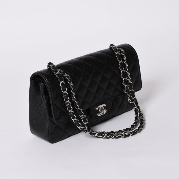 Like new CHANEL Matelasse 25 W flap W chain shoulder bag AO1112 21s Caviar skin Silver hardware Used 4a000990