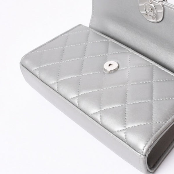 CHANEL シャネル Sフラップ Sチェーンショルダーバッグ AP3238 ランダム番台 ココマーク ラムスキン シルバー 美品 中古 4a000691
