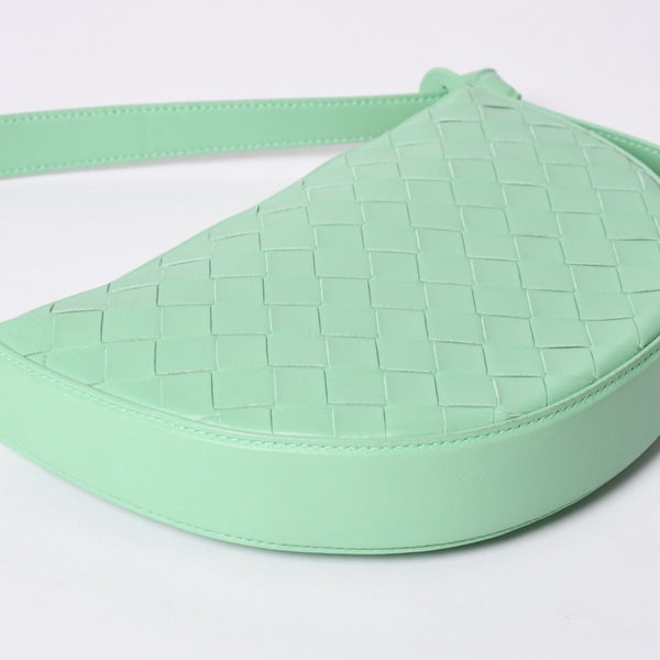 極美品 BOTTEGA VENETA ボッテガヴェネタ イントレチャート ワンショルダーバッグ レザー A00732338V グリーン ゴールド金具 中古 4a000055
