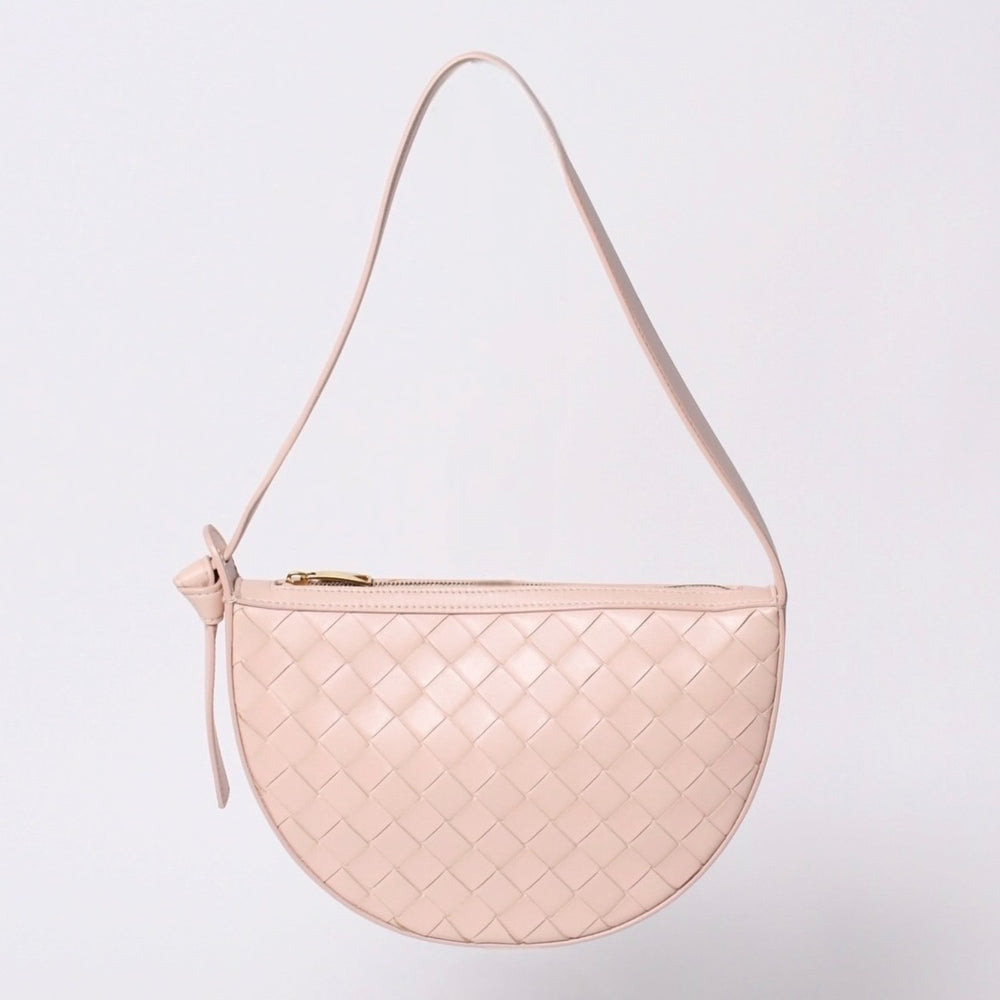 極美品 BOTTEGA VENETA ボッテガヴェネタ イントレチャート ワンショルダーバッグ レザー FF26830 WS26830 サーモンピンク ゴールド金具 中古 4a000056