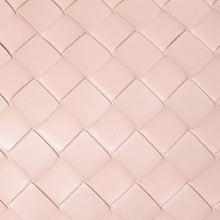 Load image into Gallery viewer, 極美品 BOTTEGA VENETA ボッテガヴェネタ イントレチャート ワンショルダーバッグ レザー FF26830 WS26830 サーモンピンク ゴールド金具 中古 4a000056