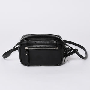 Very Good Condition SAINT LAURENT Saint Laurent Shoulder Bag V Stitch Fringe YSL Logo Black Calf 534817 Used 4a000160