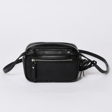 画像をギャラリービューアに読み込む, 極美品 SAINT LAURENT サンローラン ショルダーバッグ Vステッチ フリンジ YSLロゴ ブラック カーフ 534817 中古 4a000160