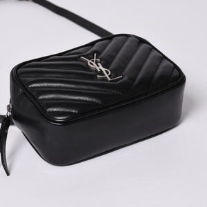 Very Good Condition SAINT LAURENT Saint Laurent Shoulder Bag V Stitch Fringe YSL Logo Black Calf 534817 Used 4a000160