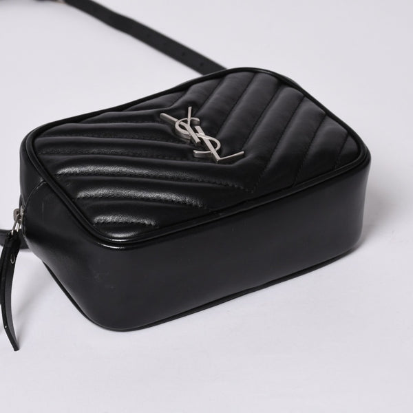 Very Good Condition SAINT LAURENT Saint Laurent Shoulder Bag V Stitch Fringe YSL Logo Black Calf 534817 Used 4a000160