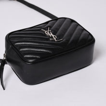 画像をギャラリービューアに読み込む, 極美品 SAINT LAURENT サンローラン ショルダーバッグ Vステッチ フリンジ YSLロゴ ブラック カーフ 534817 中古 4a000160