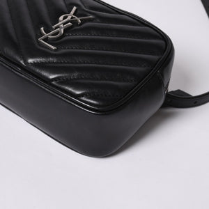 Very Good Condition SAINT LAURENT Saint Laurent Shoulder Bag V Stitch Fringe YSL Logo Black Calf 534817 Used 4a000160