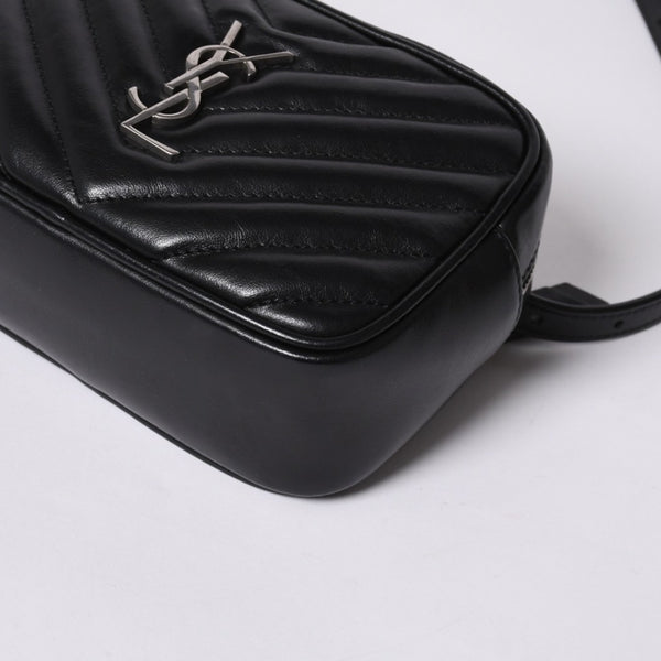 Very Good Condition SAINT LAURENT Saint Laurent Shoulder Bag V Stitch Fringe YSL Logo Black Calf 534817 Used 4a000160