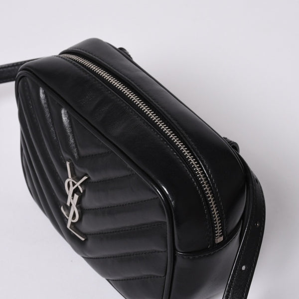 Very Good Condition SAINT LAURENT Saint Laurent Shoulder Bag V Stitch Fringe YSL Logo Black Calf 534817 Used 4a000160