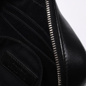 Very Good Condition SAINT LAURENT Saint Laurent Shoulder Bag V Stitch Fringe YSL Logo Black Calf 534817 Used 4a000160
