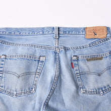 画像をギャラリービューアに読み込む, 新品同様 CHROME HEARTS クロムハーツ LEVI'S 501 リーバイス デニムパンツ クロスボールボタン ブルー サイズ32 中古 4a000438
