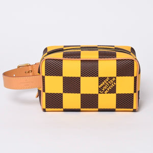 Very Good Condition LOUIS VUITTON N40567 Damier Pop Rocker Dop Kit Travel Pouch Yellow Brown Used 4a000456