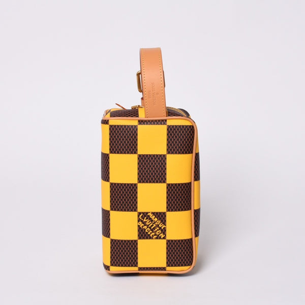 Very Good Condition LOUIS VUITTON N40567 Damier Pop Rocker Dop Kit Travel Pouch Yellow Brown Used 4a000456