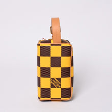 画像をギャラリービューアに読み込む, 極美品 LOUIS VUITTON ルイヴィトン N40567 ダミエポップロッカードップキット トラベルポーチ イエロー ブラウン 中古 4a000456