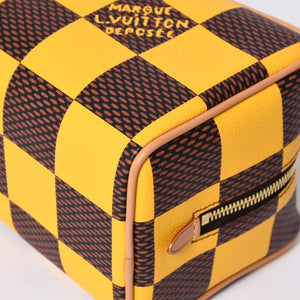 Very Good Condition LOUIS VUITTON N40567 Damier Pop Rocker Dop Kit Travel Pouch Yellow Brown Used 4a000456