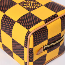 画像をギャラリービューアに読み込む, 極美品 LOUIS VUITTON ルイヴィトン N40567 ダミエポップロッカードップキット トラベルポーチ イエロー ブラウン 中古 4a000456
