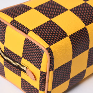 Very Good Condition LOUIS VUITTON N40567 Damier Pop Rocker Dop Kit Travel Pouch Yellow Brown Used 4a000456