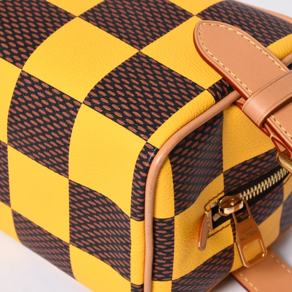 Very Good Condition LOUIS VUITTON N40567 Damier Pop Rocker Dop Kit Travel Pouch Yellow Brown Used 4a000456