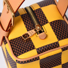 画像をギャラリービューアに読み込む, 極美品 LOUIS VUITTON ルイヴィトン N40567 ダミエポップロッカードップキット トラベルポーチ イエロー ブラウン 中古 4a000456
