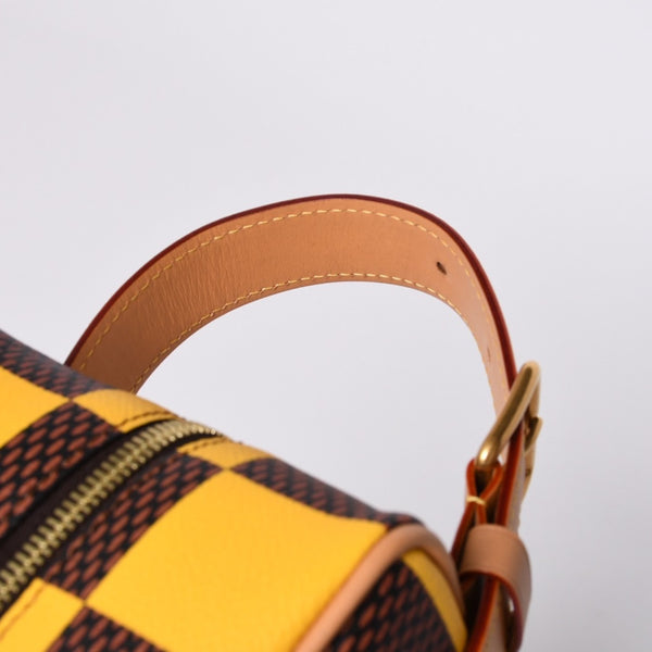 Very Good Condition LOUIS VUITTON N40567 Damier Pop Rocker Dop Kit Travel Pouch Yellow Brown Used 4a000456