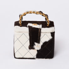 画像をギャラリービューアに読み込む, 新品同様 CHANEL シャネル ココマーク ハラコ ミニ バニティバッグ 1994-1999s 3番台 ホワイト ブラウン ゴールド金具 中古 4a000230
