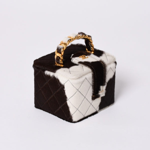 Like new CHANEL Chanel Coco Mark Haraco Mini Vanity Bag 1994-1999s No. 3 White Brown Gold Hardware Used 4a000230