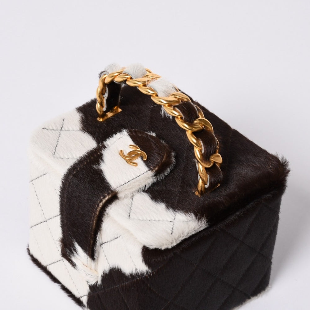 Like new CHANEL Chanel Coco Mark Haraco Mini Vanity Bag 1994-1999s No. 3 White Brown Gold Hardware Used 4a000230