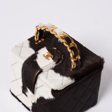 画像をギャラリービューアに読み込む, 新品同様 CHANEL シャネル ココマーク ハラコ ミニ バニティバッグ 1994-1999s 3番台 ホワイト ブラウン ゴールド金具 中古 4a000230