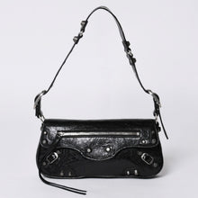 画像をギャラリービューアに読み込む, BALENCIAGA バレンシアガ Le Cagole ル・カゴール 771640・1000・N・640167 スリングバッグ ブラック レザー 美品 中古 4a000370