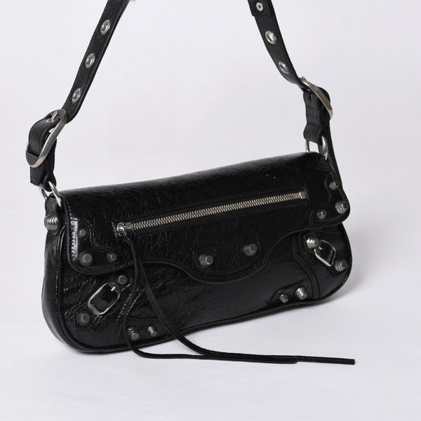 BALENCIAGA バレンシアガ Le Cagole ル・カゴール 771640・1000・N・640167 スリングバッグ ブラック レザー 美品 中古 4a000370