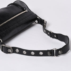 BALENCIAGA バレンシアガ Le Cagole ル・カゴール 771640・1000・N・640167 スリングバッグ ブラック レザー 美品 中古 4a000370