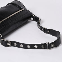 画像をギャラリービューアに読み込む, BALENCIAGA バレンシアガ Le Cagole ル・カゴール 771640・1000・N・640167 スリングバッグ ブラック レザー 美品 中古 4a000370