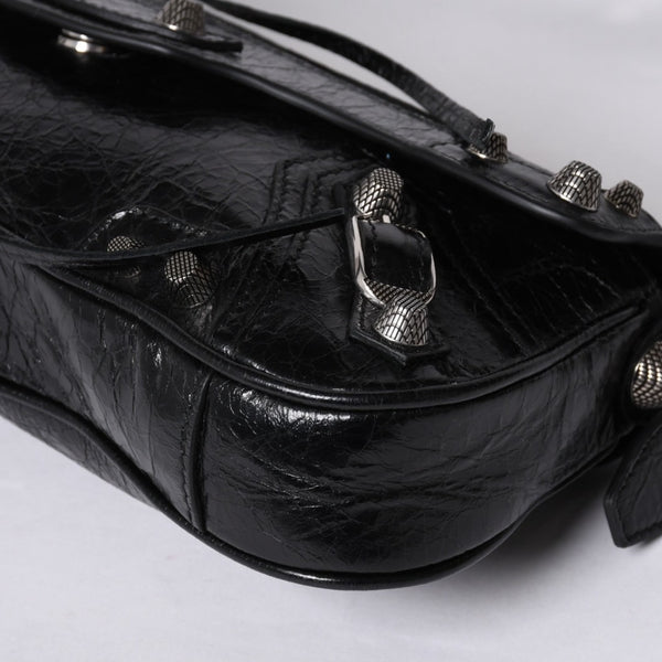 BALENCIAGA バレンシアガ Le Cagole ル・カゴール 771640・1000・N・640167 スリングバッグ ブラック レザー 美品 中古 4a000370
