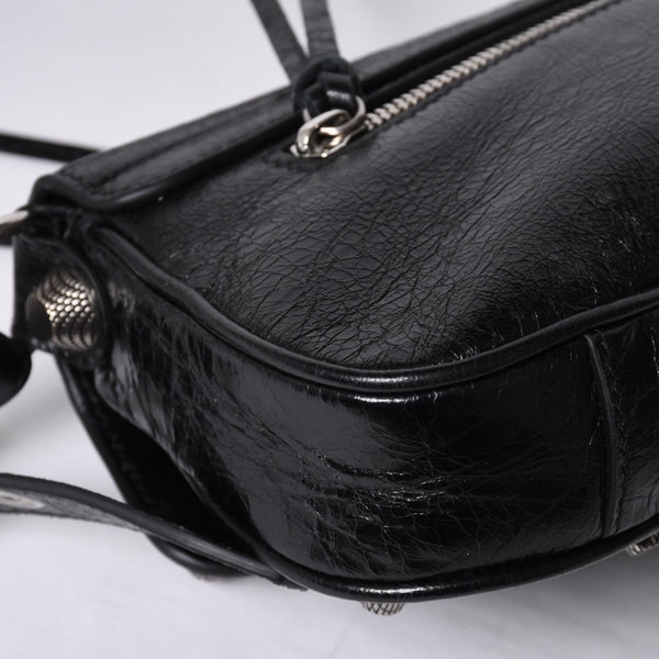 BALENCIAGA バレンシアガ Le Cagole ル・カゴール 771640・1000・N・640167 スリングバッグ ブラック レザー 美品 中古 4a000370