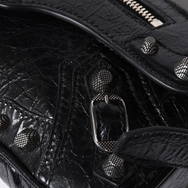 BALENCIAGA バレンシアガ Le Cagole ル・カゴール 771640・1000・N・640167 スリングバッグ ブラック レザー 美品 中古 4a000370
