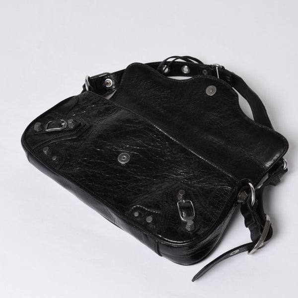 BALENCIAGA バレンシアガ Le Cagole ル・カゴール 771640・1000・N・640167 スリングバッグ ブラック レザー 美品 中古 4a000370