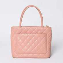 画像をギャラリービューアに読み込む, CHANEL シャネル 復刻トート ハンドバッグ A01804 6番台 ココマーク キャビアスキン ピンク 美品 中古 4a000393